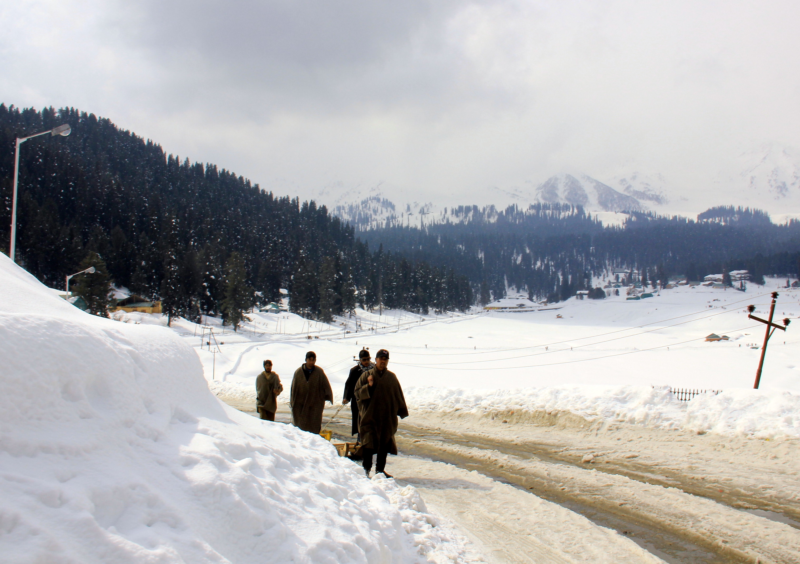 Kashmir in winter travel experience A white winter in India