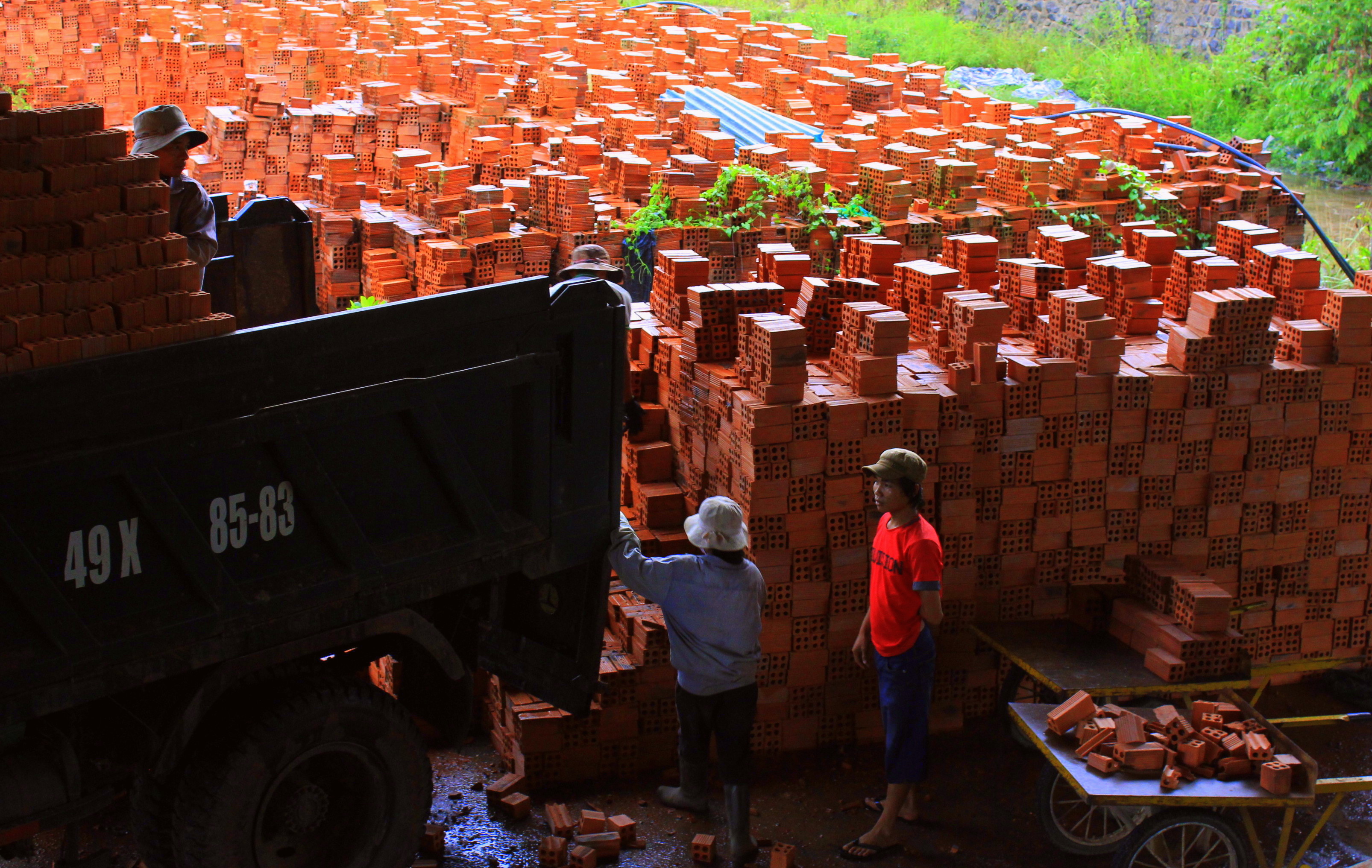 Glimpses Of Central Vietnam Cottage Industries
